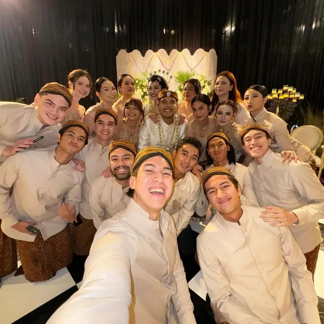 6 Potret Bridesmaid dan Groomsmen Thariq Halilintar – Aaliyah Massaid, Turut Bahagia