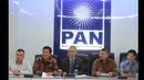 Pengurus baru DPP PAN saat konferensi pers mengumumkan kepengurusan DPP PAN periode 2015-2020, Senayan, Jakarta, Rabu (25/3/2015).(Liputan6.com/Andrian M Tunay)