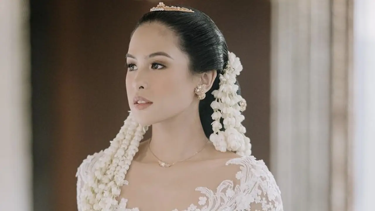 Maudy Ayunda Menikah Hari Ini Kenakan Perhiasan dari Brand Lokal
