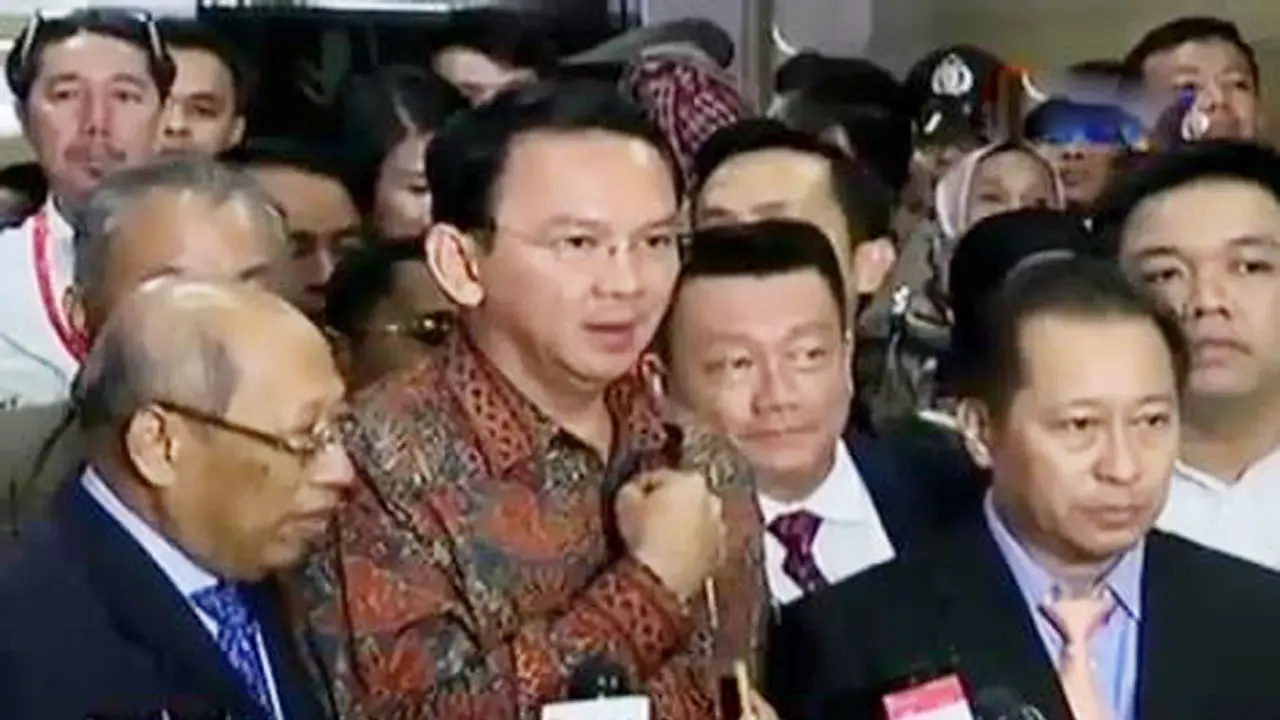 VIDEO: Ahok Bantah Akan Laporkan Ketua MUI ke Polisi 