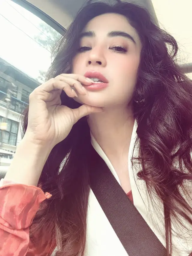 Dewi Perssik