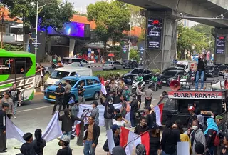 Demo di depan Gedung Kejaksaan Agung (Kejagung), Jakarta Selatan, Jumat (24/7/2026). (Liputan6.com/Ady Anugrahadi)
