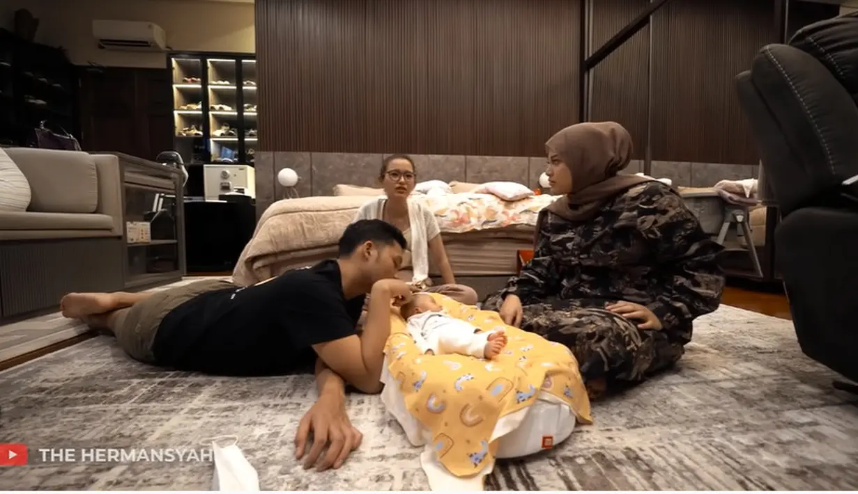 Azriel Hermansyah dan Sarah Menzel (Youtube/The Hermansyah A6)