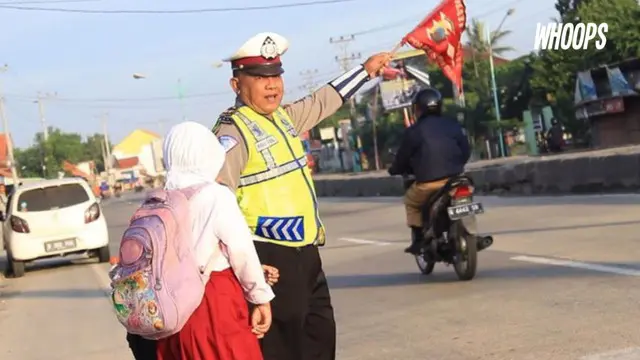 WHOOPS: Kisah Mbah Agus, Polisi Jujur Sebatang Kara dari Brebes
