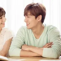 Lee Min Ho dan Yoona SNSD menjadi pasangan yang serasi di drama 'Innisfree Summer Love'. Foto: kdramastars.com