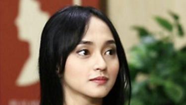 Indah Kusuma Imbangi Pendidikan Dengan Dunia Tarik Suara Page 1 Photo Fimela Com