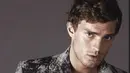 tak hanya tampan sosok Jamie Dornan memang membuat para wanita terhanyut. (Via Eonline.com/sry)