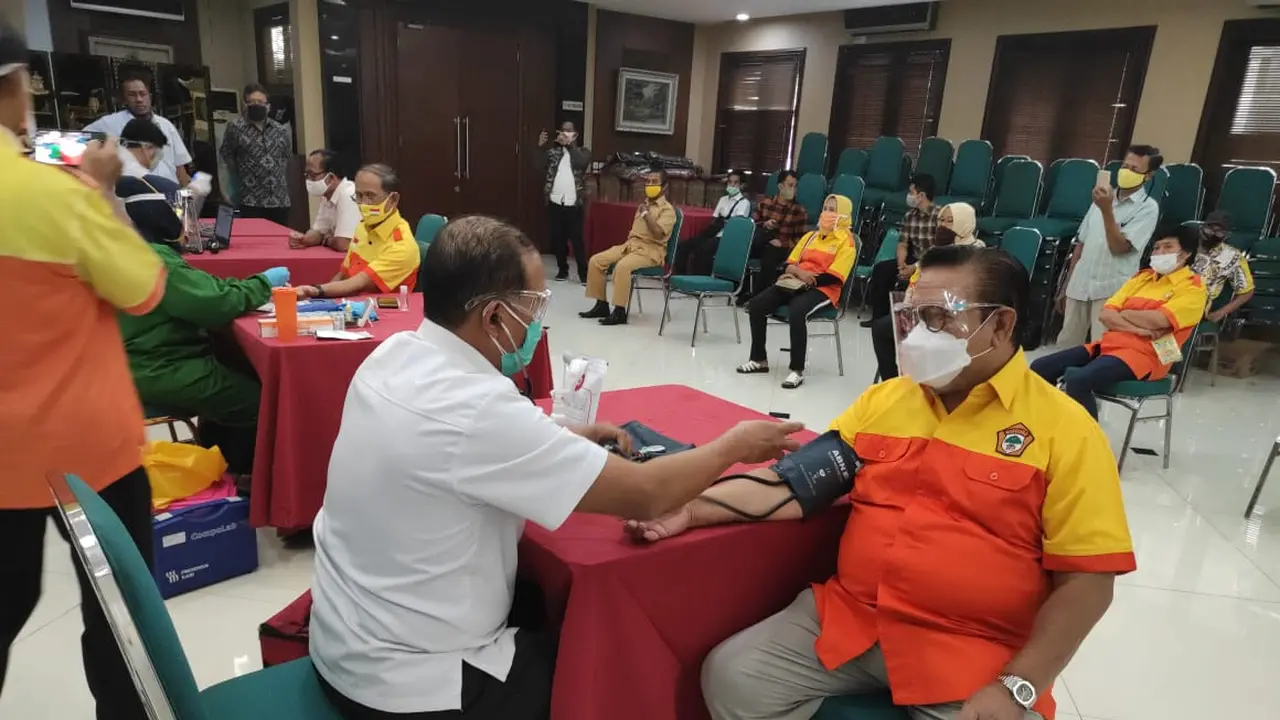 Kader Kosgoro 1957 donor darah di PMI Jakarta (Istimewa)