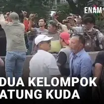 Demonstran Mengawal Hakim MK Bentrok dengan Pendukung Prabowo-Gibran di Patung Kuda