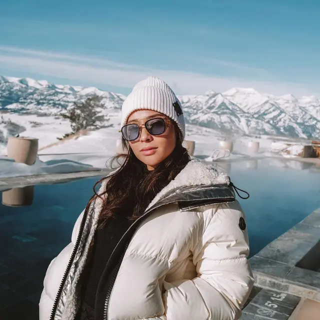 6 Potret Nikita Willy Pamer Baby Bump Selama Babymoon, Dikabarkan Lahiran di Amerika