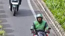 Diharapkan keputusan yang diambil nanti, khususnya terkait kenaikan tarif ojek online (ojol) atau daring ini tidak memberatkan konsumen, pengemudi, hingga pelaku Usaha Mikro Kecil dan Menengah (UMKM). (Liputan6.com/Angga Yuniar)