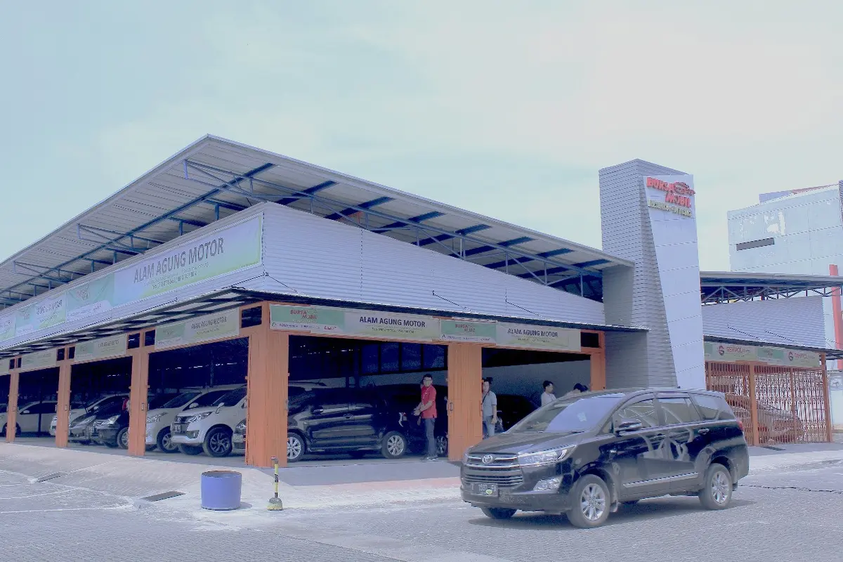 Dealer mobil bekas