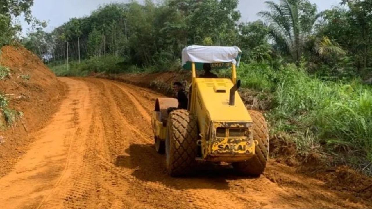 TMMD Sanggau Percepat Pembangunan Jalan Desa Tanak, Akses Warga Kian Terbuka
