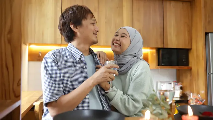 couple desember cinta yang tulus