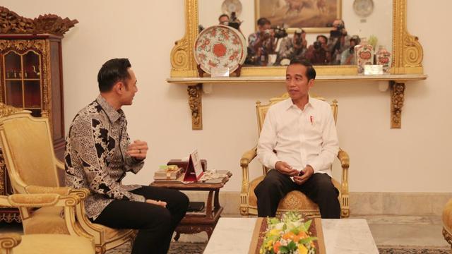 Presiden Jokowi bertemu dengan Ketua Kogasma Partai Demokrat Agus Harimurti Yudhoyono (AHY). (Foto: Michael Wicaksono_Kogasma PD)