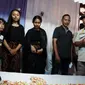 Mendagri Tito Karnavian Sambangi Keluarga Korban Gempa Maumere. Foto: Puspen Kemendagri