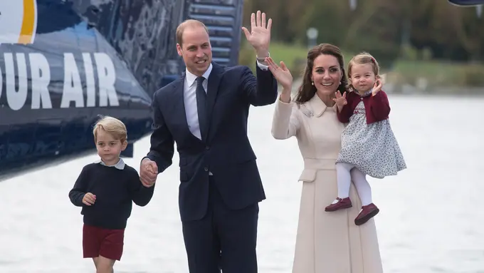 [Bintang] Selamat Hari Ayah! Ini Video Kedekatan Keluarga Kerajaan