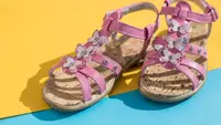 Sepatu Sandal Anak Perempuan Trendy yang Lagi Hits, Rahasia OOTD Si Kecil Tampil Kekinian