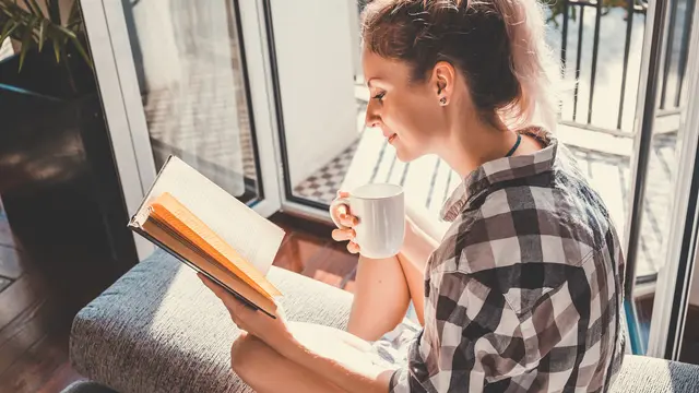 Ilustrasi baca buku
