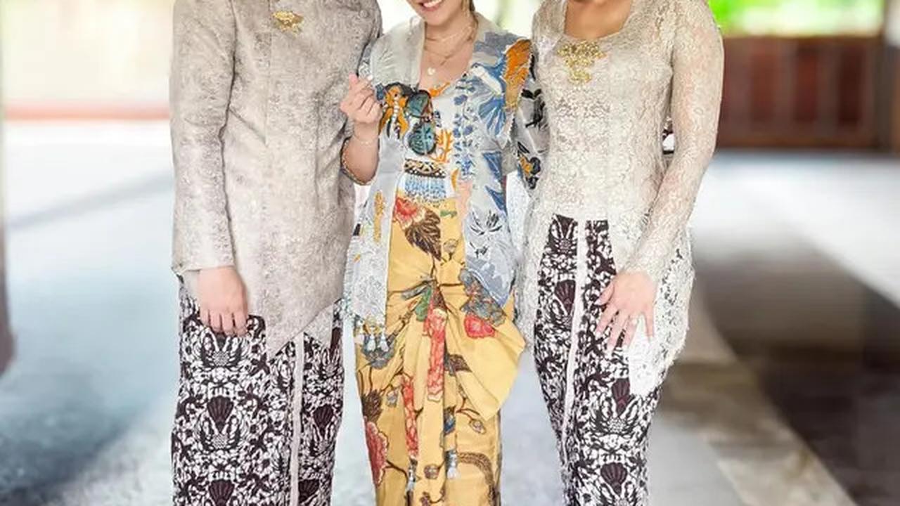 7 Potret Artis di Siraman Luna Maya dan Maxime Bouttier, 'Geng Menteri Ceria' Kompak