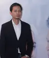 Aktor berwajah kalem yang satu ini memang sering membintangi film yang mengangkat ajaran Islam. Karakter yang dimainkan Fedi Nuril juga menjadi seorang pria sholeh. Tak heran jika pembawaan itu telah melekat dalam dirinya. (Nurwahyunan/Bintang.com)