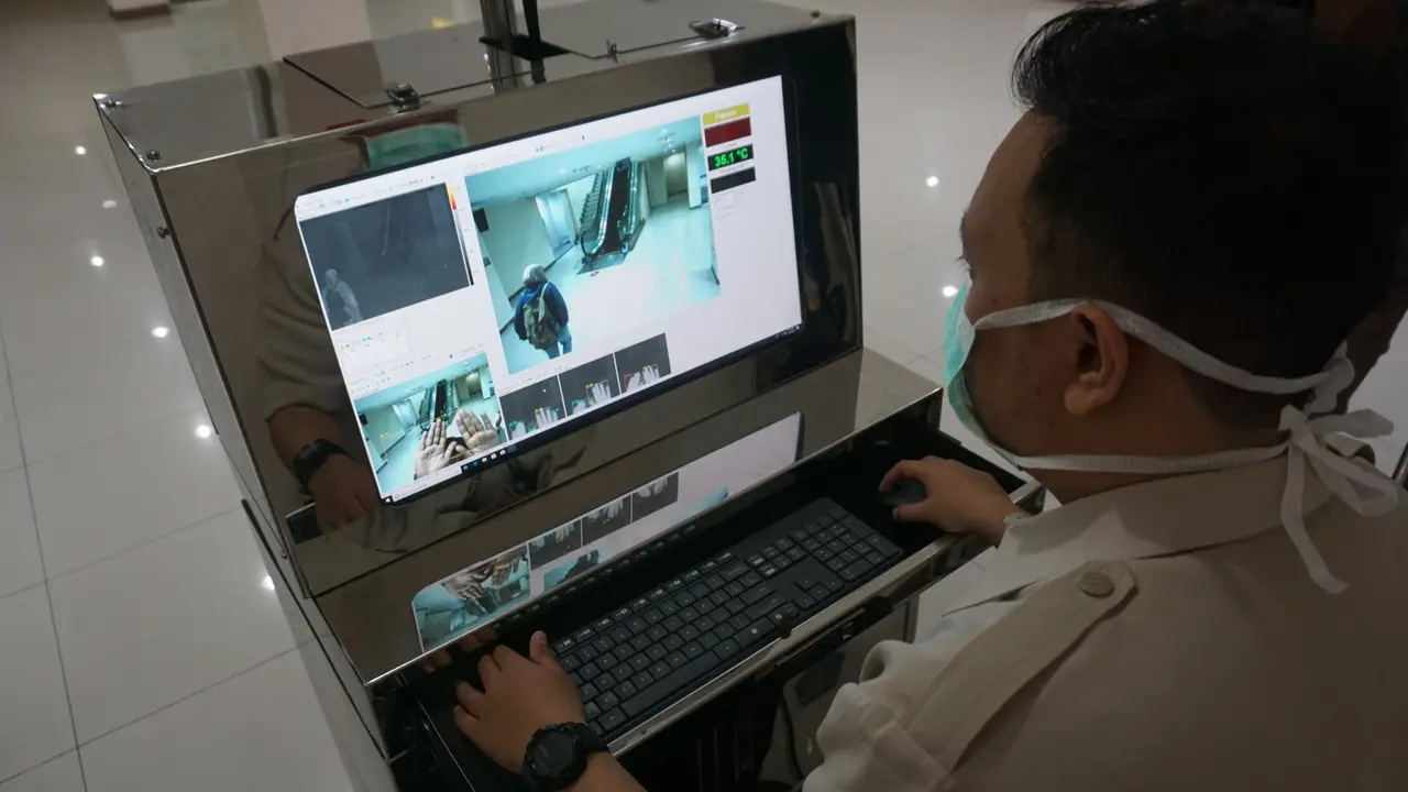 Thermal Scan Awasi Penyebaran Virus Corona di Bandara Adi Soemarmo