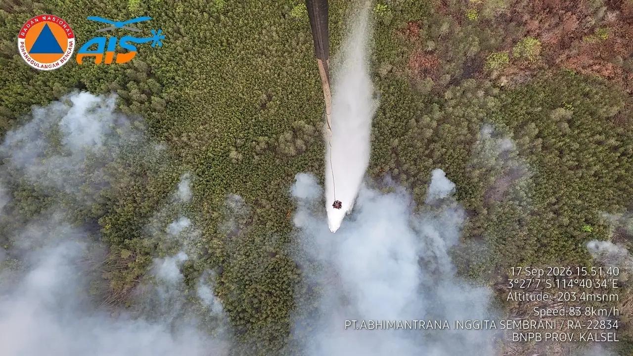 Operasi udara untuk penanggulangan kebakaran hutan dan lahan (karhutla) melalui metode water bombing di sejumlah wilayah. (Dok. Istimewa)