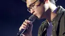 Eksistensi Afgan di industri musik Indonesia tidak ada artinya tanpa penggemar yang selama ini mendukungnya. Dalam sebuah mini konser ia mengucapkan terima kasih kepada Afganisme. (Andy Masela/Bintang.com)