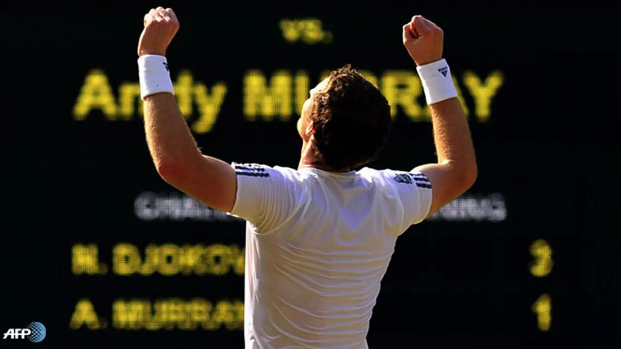 andy-murray-gelar-130708b.jpg