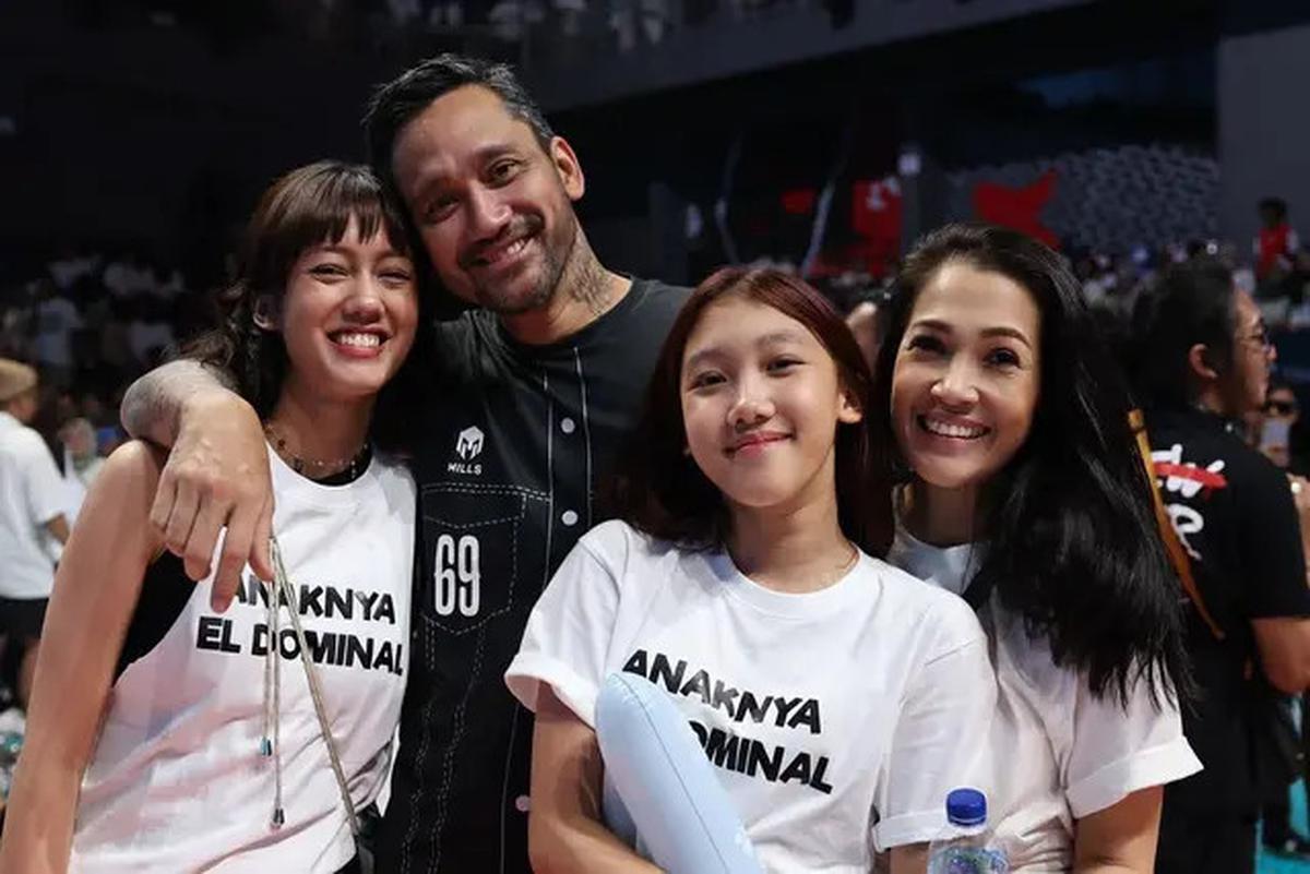 Segera Jadi Kakek, Ini 7 Potret Kedekatan Tora Sudiro dan Putri Sulungnya