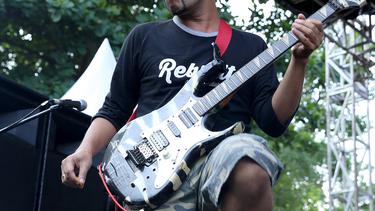 Sore Semangat Bersama Pas Band Di Panggung Jakcloth Page 1 Photo Fimela Com