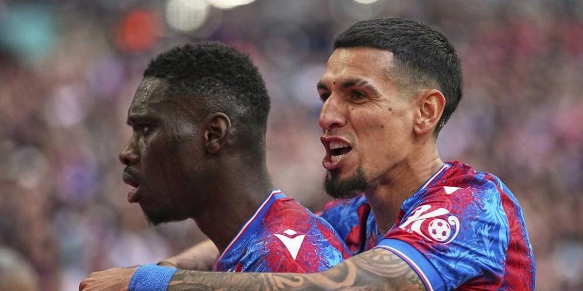 Diisukan Jadi Incaran Barcelona Hingga Chelsea, Ini Pengakuan Bek Crystal Palace