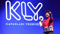 Kunto Aji saat tampil di XYZ Day Creator Award 2018. (Foto: Bambang E. Ros/Bintang.com)