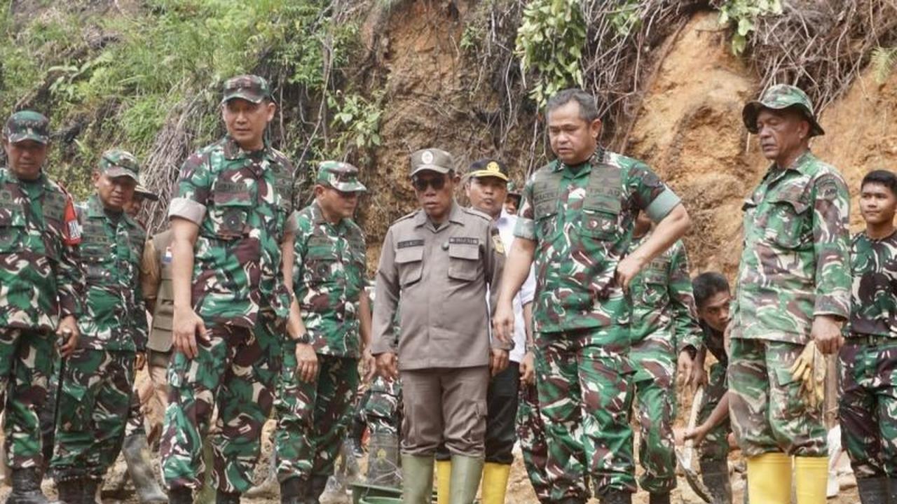 TNI AD Rampungkan 17 Pembangunan Jembatan Bailey, Percepat Pemulihan Pascabanjir Sumatera