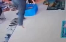 Viral Pria Rela Batal Sholat Demi Dapat Nasi Kotak di Masjid, Netizen Komen 'Mungkin Bapak itu Belum Makan dari SD