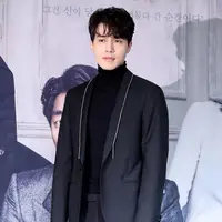 Nah! Lee Dong Wook ini juga berperan sebagai malaikat pencabut nyawa dalam serial Goblin. (instagram/leedongwook_official)