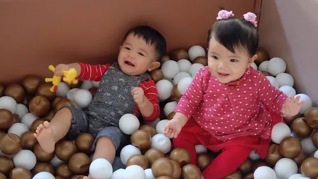 Shaldy dan Selma anak kembar Ratna Galih