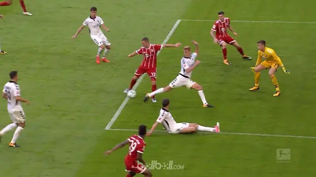 VIDEO: Backheel Bek Bayern Munchen Pimpin Gol Terbaik Bundesliga Pekan ke-8
