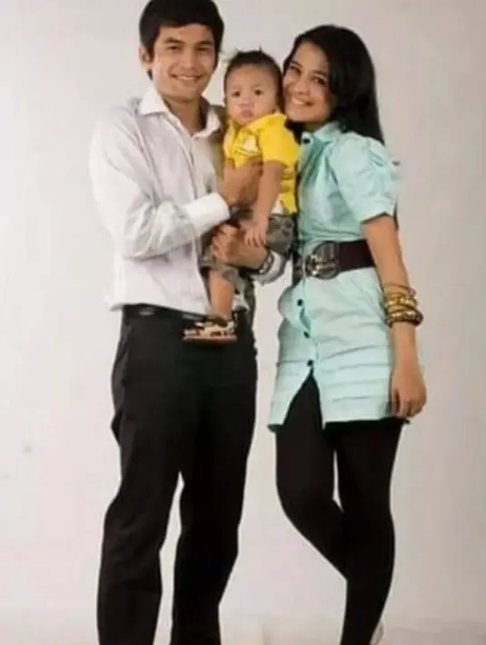 Nama Shireen Sungkar mulai dikenal saat dirinya memerankan Fitri pada sinetron Cinta Fitri tahun 2007. (Instagram @shireensungkar)