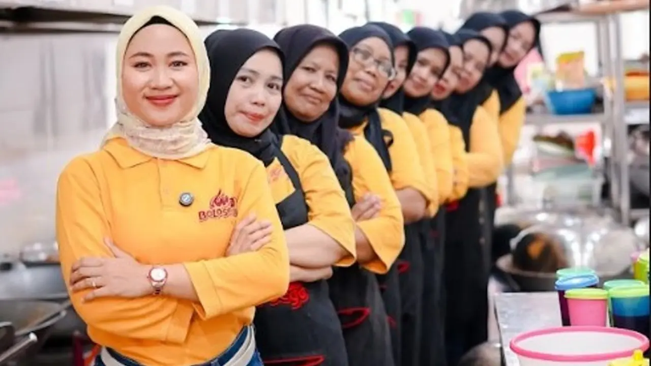 Dyah Laily Fardisa salah satu perempuan Indonesia yang kembangkan usaha sendiri dengan memanfaatkan media sosial.