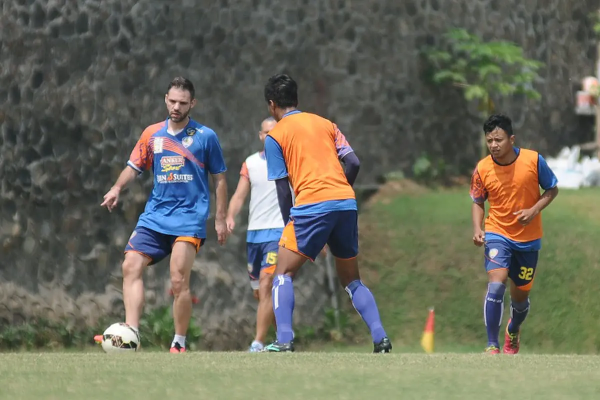 Arema Cronus