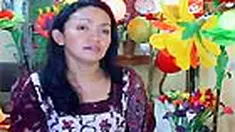 Nina mengaku memulai usaha kerajinan tangan pada 2005. Namun, saat itu dia tidak memulai dengan lampion, terlebih yang terbuat dari benang.