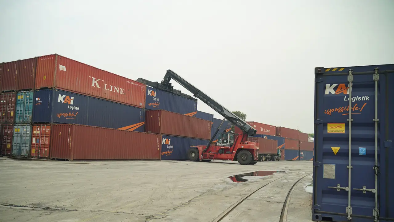 Hingga April 2025, KAI Logistik berhasil mengelola lebih dari 7,7 juta ton barang dari berbagai komoditas strategis.