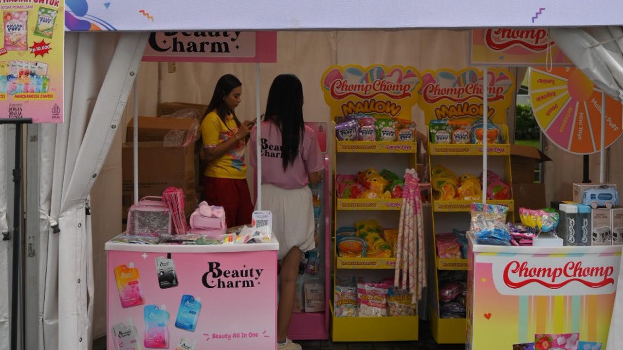 Produsen Cemilan Dukung Program Sertifikasi Halal Lewat Partisipasi di Jogja Halal Market