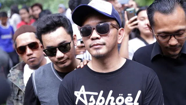 [Bintang] Indra The Titans (Ex-Bassist Peterpan)