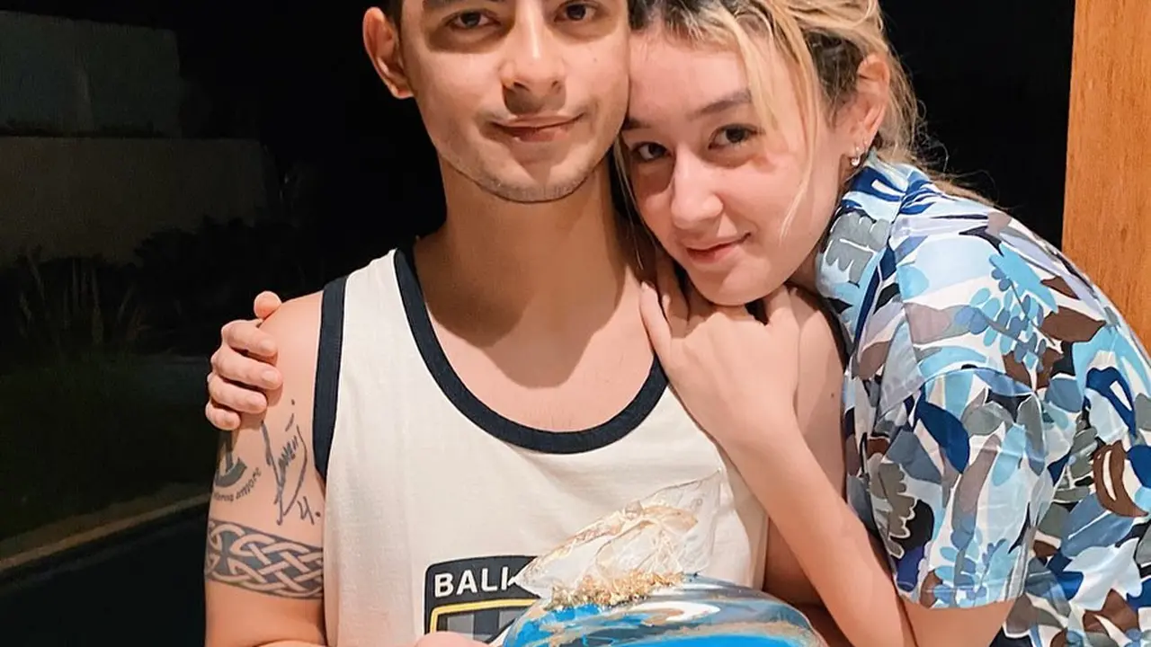 5 Tahun Pacaran, Ini 7 Potret Kemesraan Ciccio Manassero dan Natasha Ryder