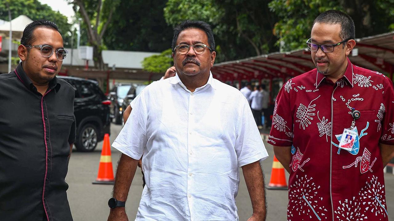 FOTO: Pemeriksaan Kesehatan dan Pengambilan Tanda Pangkat Kepala Daerah Terpilih Hasil Pilkada 2024