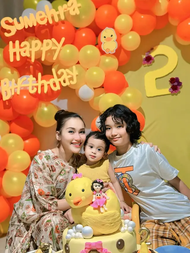 6 Potret Ultah ke-2 Sumehra Keponakan Ayu Ting Ting, Ungkap Rindu Sang Adik