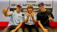 Nadia Padovani pemilik tim Gresini Racing MotoGP diapit Diggia dan Alex Marquez, 23/7/2022 (Federal Oil)
