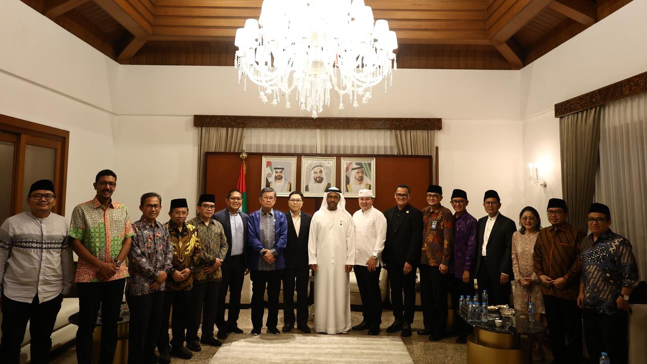 Acara Buka Puasa bersama yang digelar oleh Duta besar Uni Emirat Arab (UEA) untuk Indonesia, Timor Leste, ASEAN, H.E. Abdulla Salem AlDhaheri di Jakarta, Jumat (21/3/2025). (Dok. Kedubes UEA)